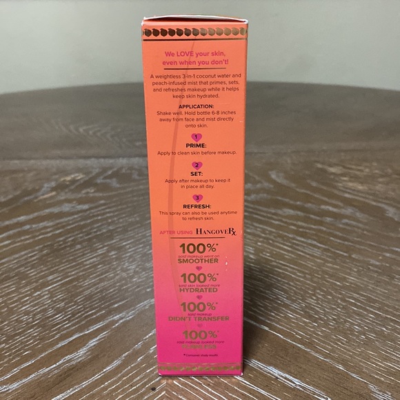 🍑 TOO FACED Hangover 3 in 1 Peach Extract Replenishing Primer & Setting Spray 🍑 - Picture 10 of 11